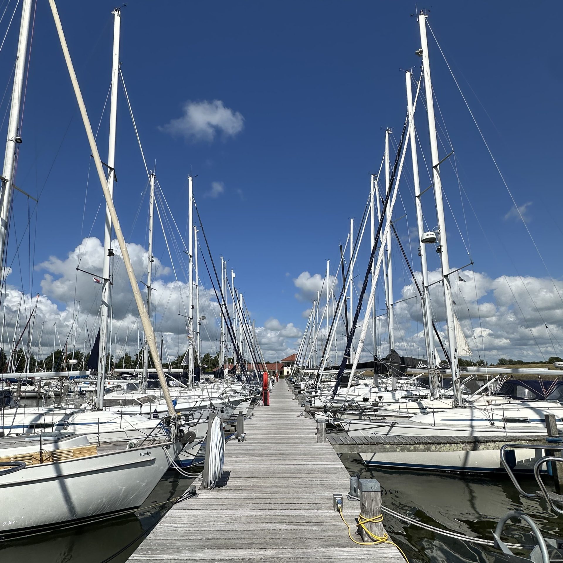 Sail-Yachting
